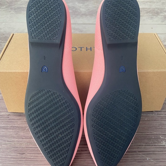 The Point II in Carnation - Picture 5 of 7